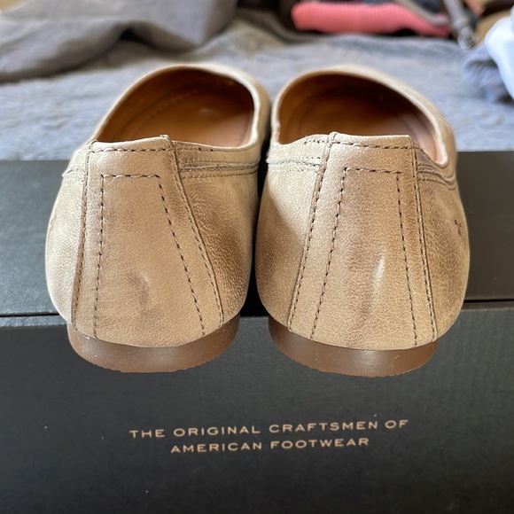 Frye Women’s Leather Carrie Ballet Size 9.5M. Color: Ash - Picture 9 of 9